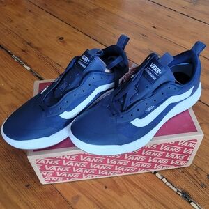 NWT navy blue VANS